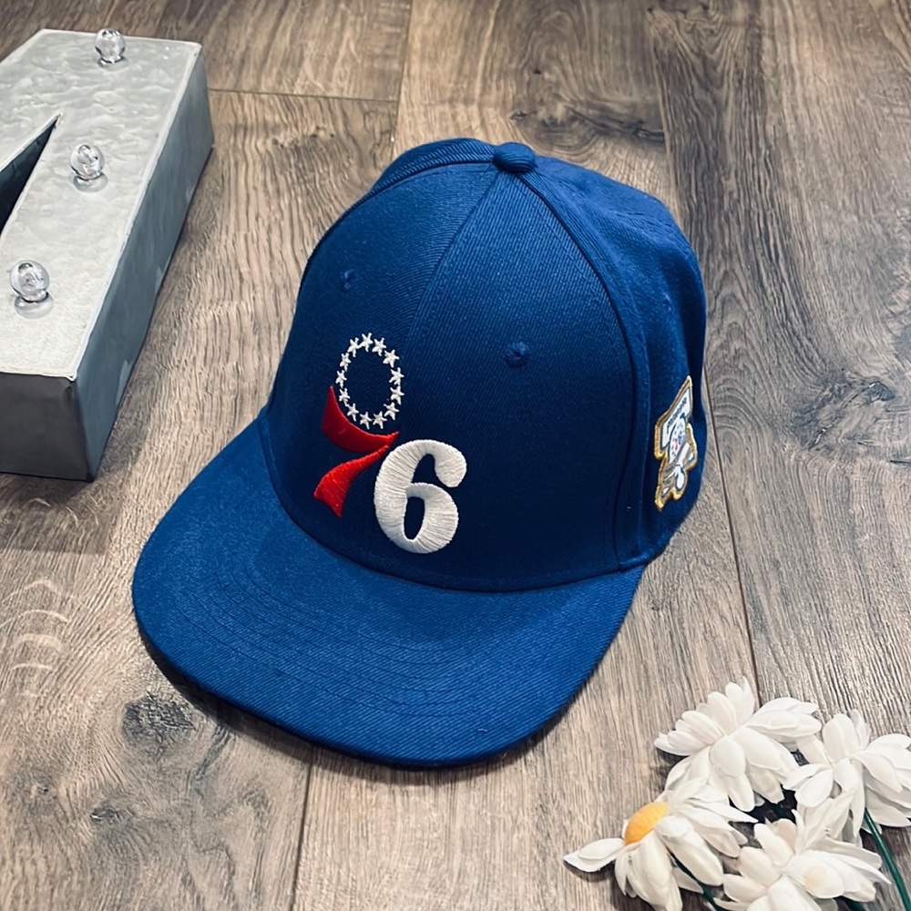 Philadelphia 76ers World Champions Snapback Hat